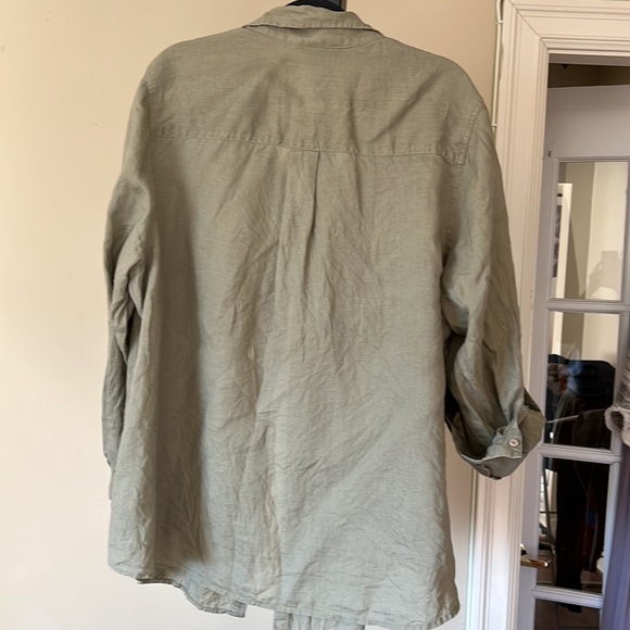 Linen button up - Picture 4 of 4